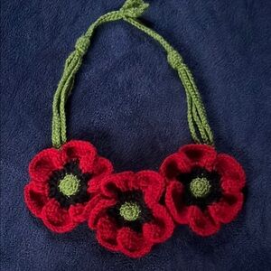 Handcrafted Red and Green Floral Necklace